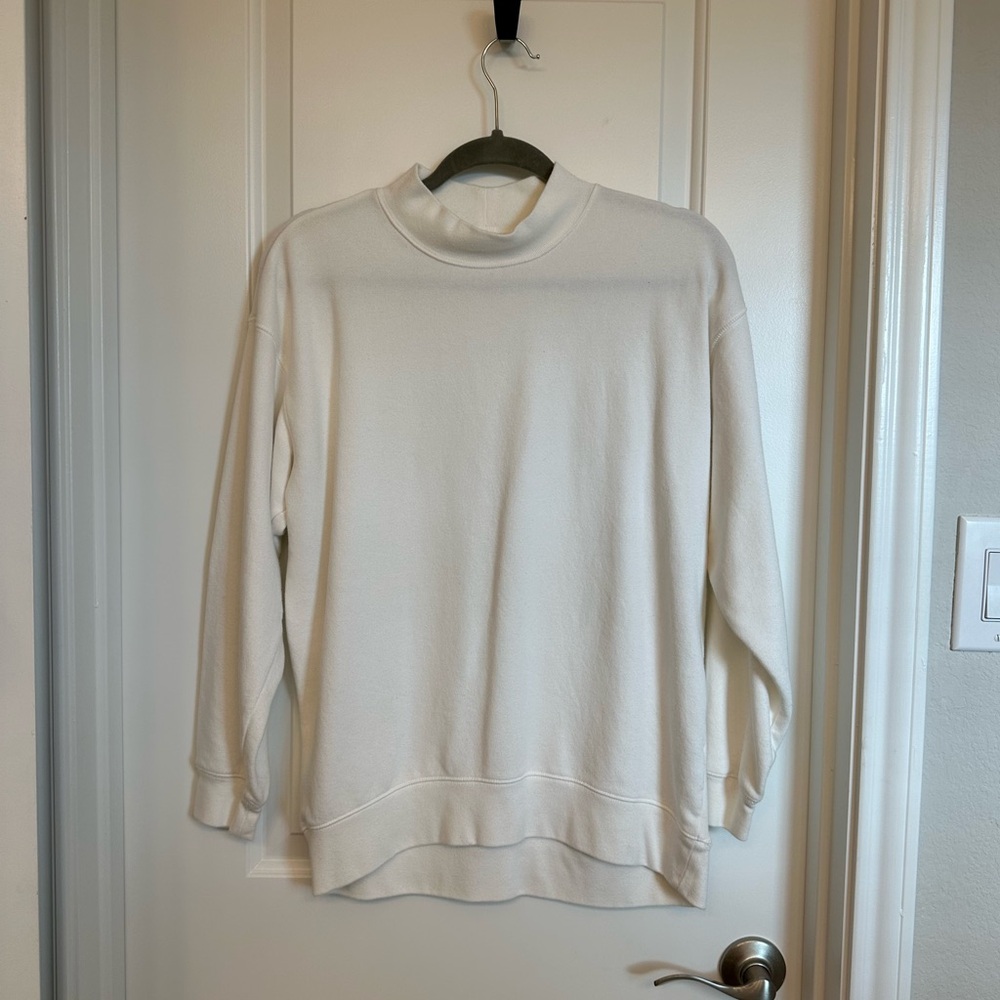 Uniqlo mock neck sweatshirt